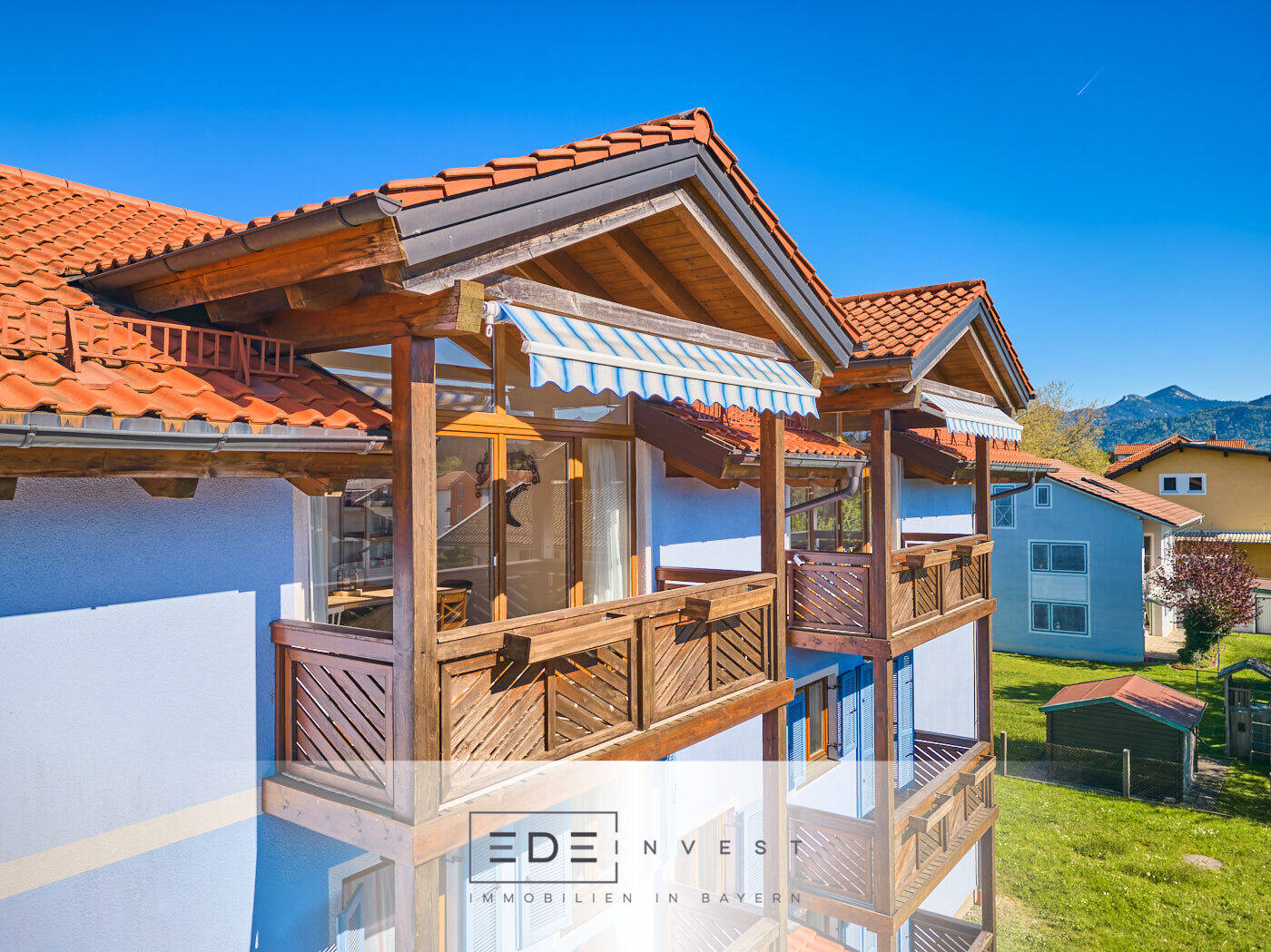 2 Zimmer Dachgeschosswohnung mit hohen Räumen, 83209 Prien a. Chiemsee (Prien)