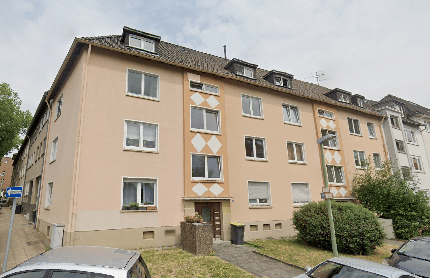 Lichtdurchflutete 2-Zimmer-Wohnung mit EBK in zentraler Lage von Essen!, 45147 Essen (Frohnhausen Holsterhausen Rüttenscheid)