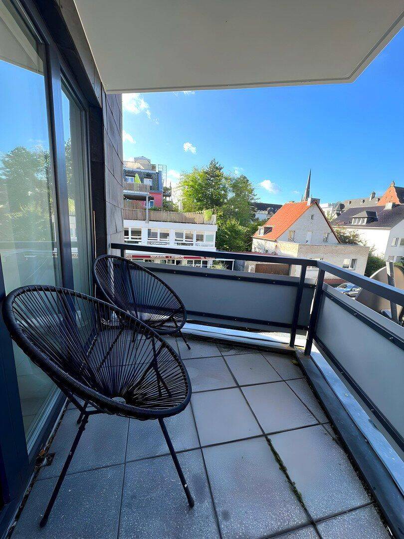 Schöne 3 Zimmer Wohnung mit 2 Balkonen in Bayenthal, 50968 Köln (Rodenkirchen)