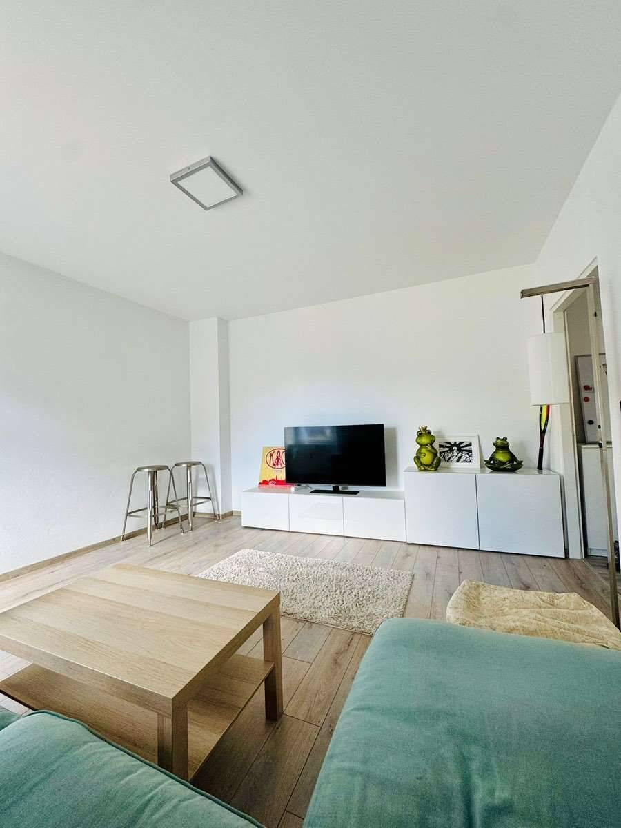Neu Renovierte 2 Zimmer Wohnung Balkon mit EBK, 71711 Steinheim an der Murr