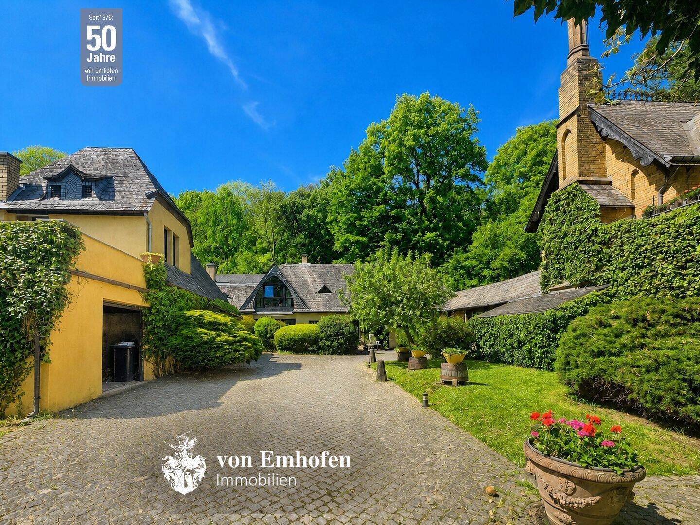 Remagen Rolandseck Villa von 1883 mit vermieteten Nebengebäuden in Form einer schottischen Hofanlage, 53424 Remagen