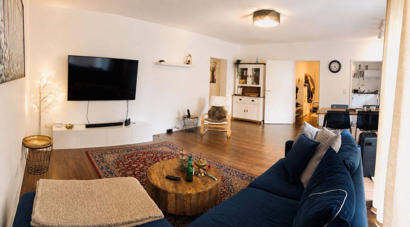 Moderne 4-Zimmer-Wohnung mit Balkon (Zentral-Emden), 26721 Emden (Barenburg Conrebbersweg Früchteburg Harsweg Stadtzentrum)