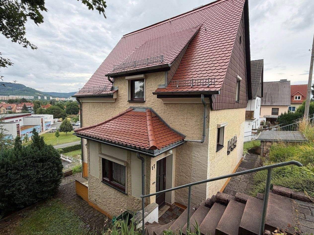 Einfamilienhaus mit unverbaubarem Fernblick in Jena Göschwitz, 7745 Jena