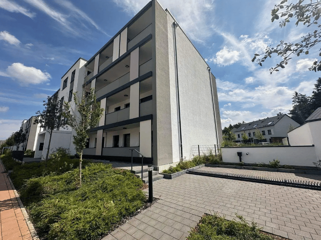 Einziehen und genießen: Neuwertiges 2-Zimmer-Apartment mit Balkon, 90552 Röthenbach a.d. Pegnitz
