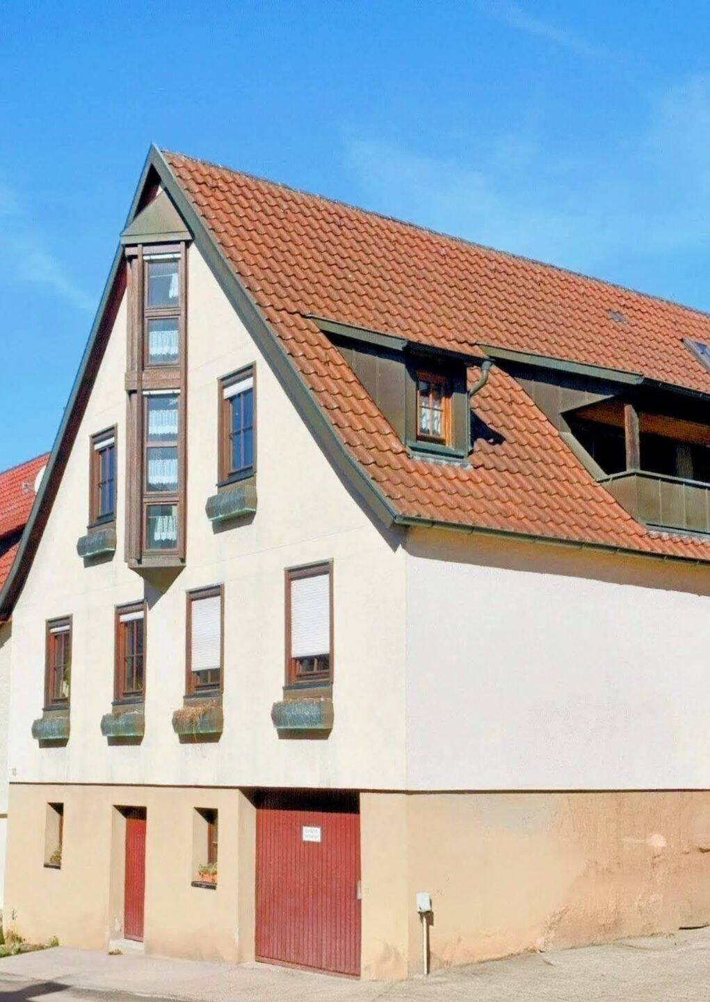 Verkauf nach Gebot – EFH mit ELW, Gar., Gewölbekeller, Werkstatt, gr. Garten mit Teich u. Hühnerstall, 73630 Remshalden
