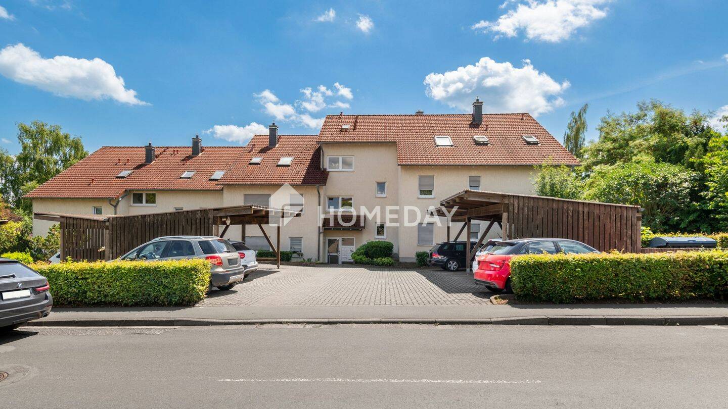 Lichtdurchflutetes Raumwunder im EG: Gepflegte Dreieinhalb-Zimmer-Wohnung mit Terrasse und Carport, 35041 Marburg