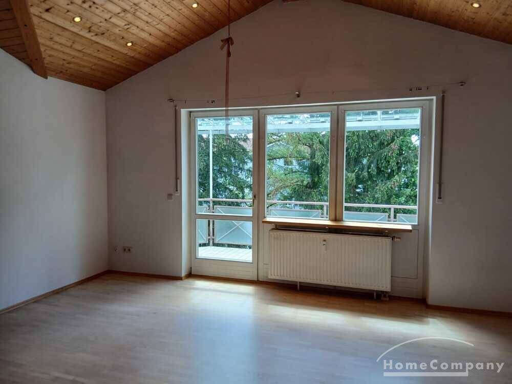 Attraktive Maisonette-Wohnung mit großem Balkon in Traunreut, 83301 Traunreut
