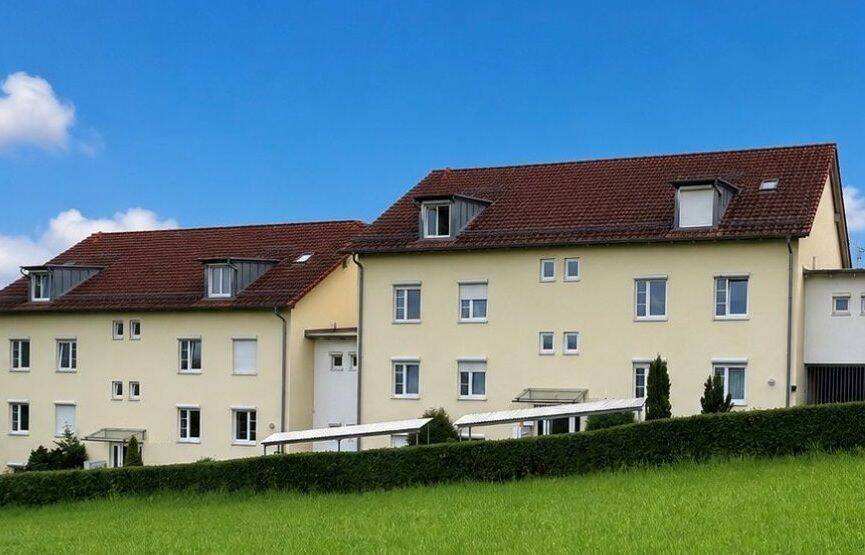 Helle 2,5-Zimmer-Eigentumswohnung mit Tiefgaragenstellplatz in Aulendorf, 88326 Aulendorf