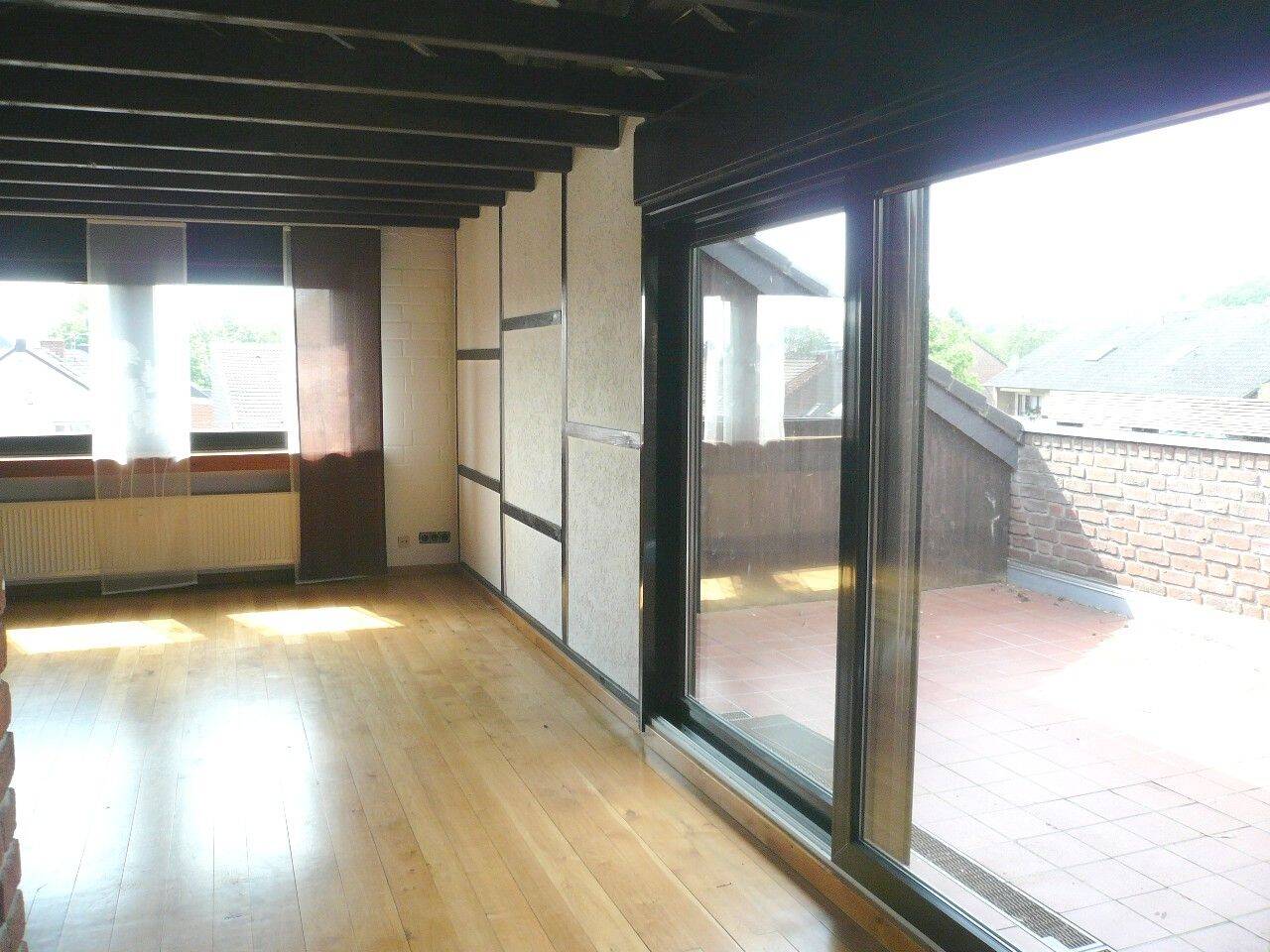 3-Zimmer-Eigentumswohnung mit stilvollem Wohnambiente, Dachterrasse und Garage in Nettetal-Lobberich, 41334 Nettetal