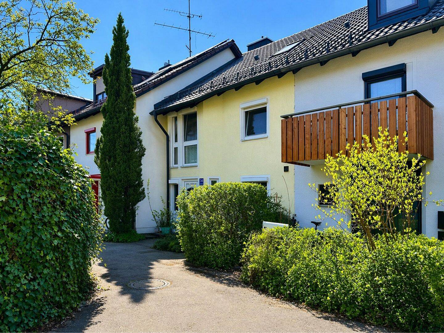 AIGNER – Ihr neues Zuhause in Pasing: RMH mit 5 Zimmern, sonnigem Westgarten und Parkplatz, 81245 München (Aubing-Lochhausen-Langwied Pasing-Obermenzing)