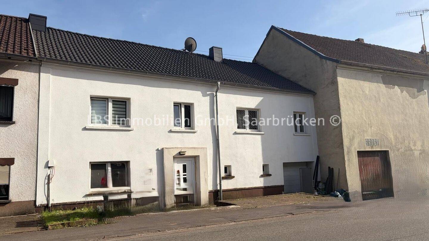 Einfamilienhaus mit großem Garten in Beckingen-Reimsbach – 5 ZKB – 130 m² Wfl. – 1.073 m² Grdst., 66701 Beckingen