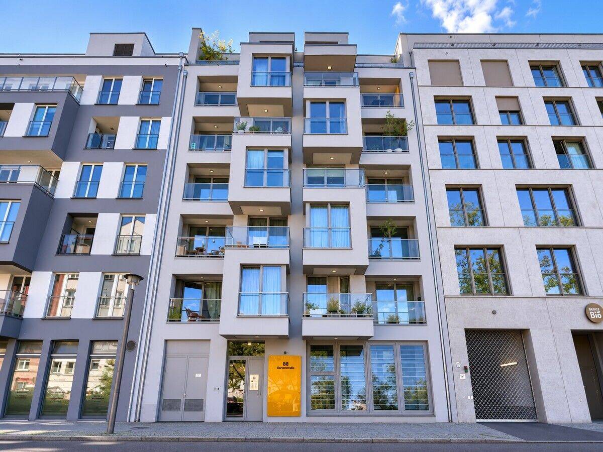 Exklusive Wohnung in Berlin-Mitte | 2 Zimmer | Balkon | Möbliert | Sofort bezugsfertig | Blick auf den Park