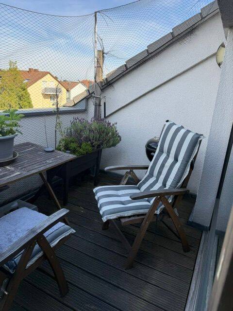 3-Zimmer-Dachgeschosswohnung mit schöner Aussicht, 64347 Griesheim