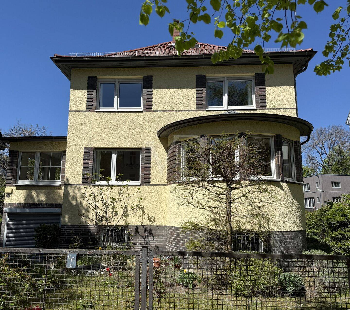 Repräsentative Altbauvilla mit Garten, Kamin und Entwicklungspotenzial in Premiumlage, 13187 Berlin (Pankow)