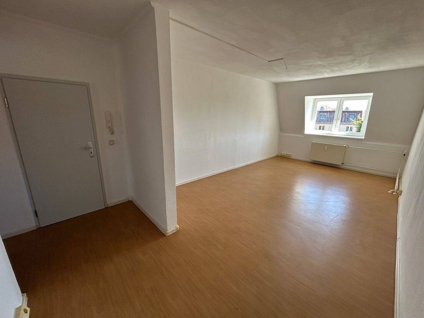 Genau das Richtige! 3-Zimmer-Wohnung im Dachgeschoss mit Balkon!, 38820 Halberstadt