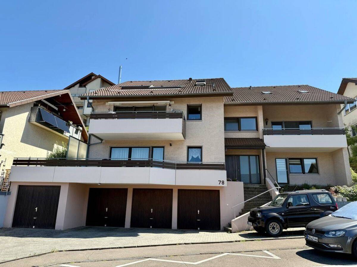 1,5 Zimmer Dachgeschosswohnung mit Balkon und Kfz-Stellplatz in Bad Mergentheim zu verkaufen., 97980 Bad Mergentheim