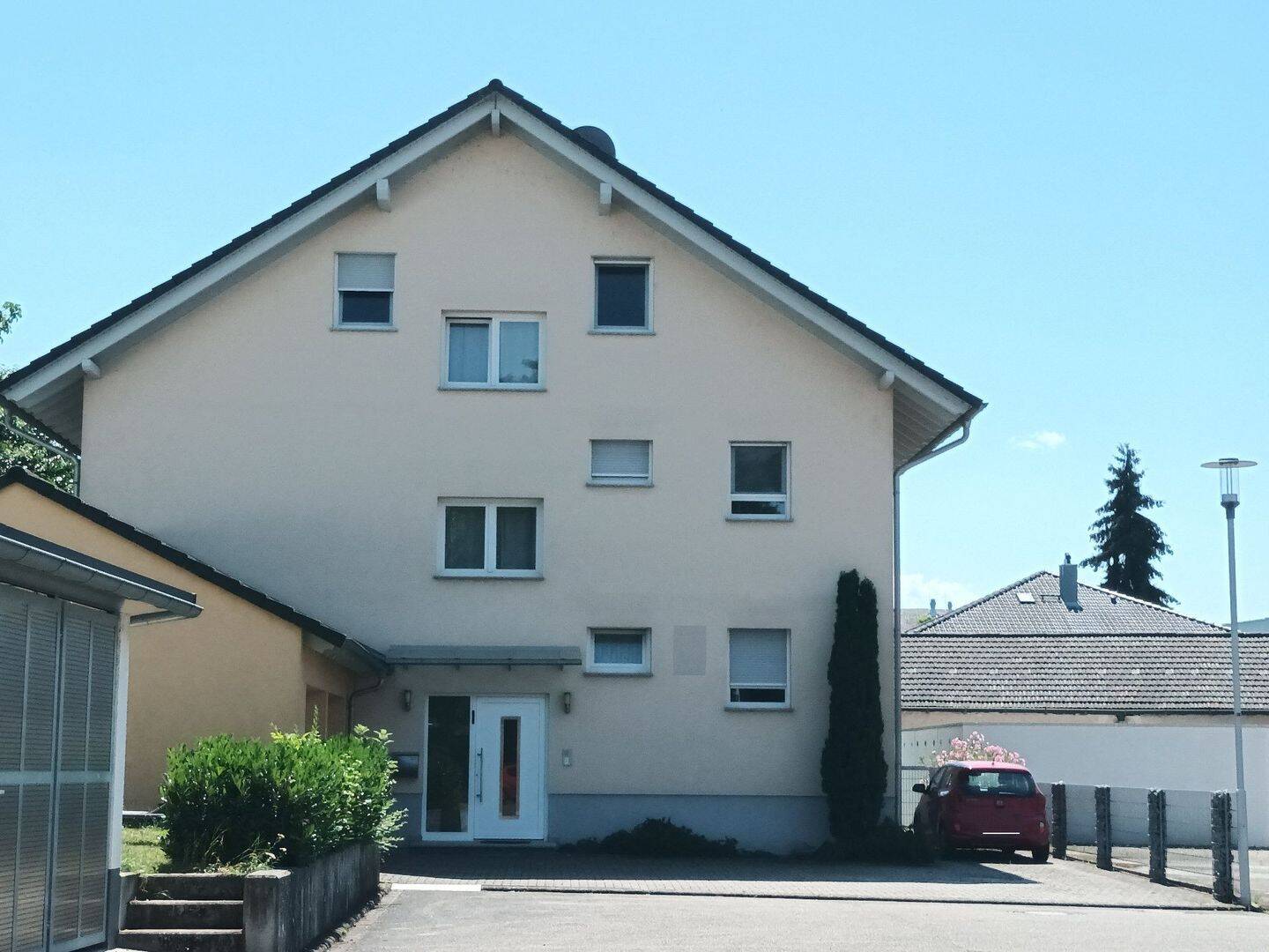 Großzügige Wohnung im Zweifamilienhaus, 77855 Achern