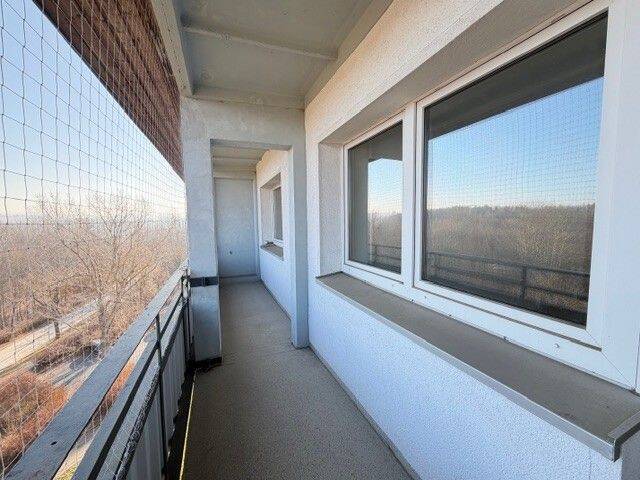 **Wunderschöne, sanierte 4 Zimmer-Wohnung für Familien mit tollem Ausblick **, 8529 Plauen
