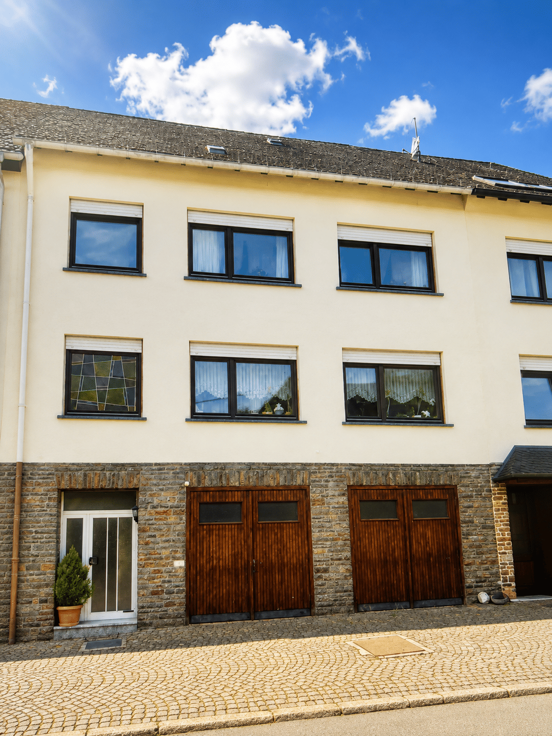 Ein Zuhause mit Platz und viel Potenzial, 56867 Briedel
