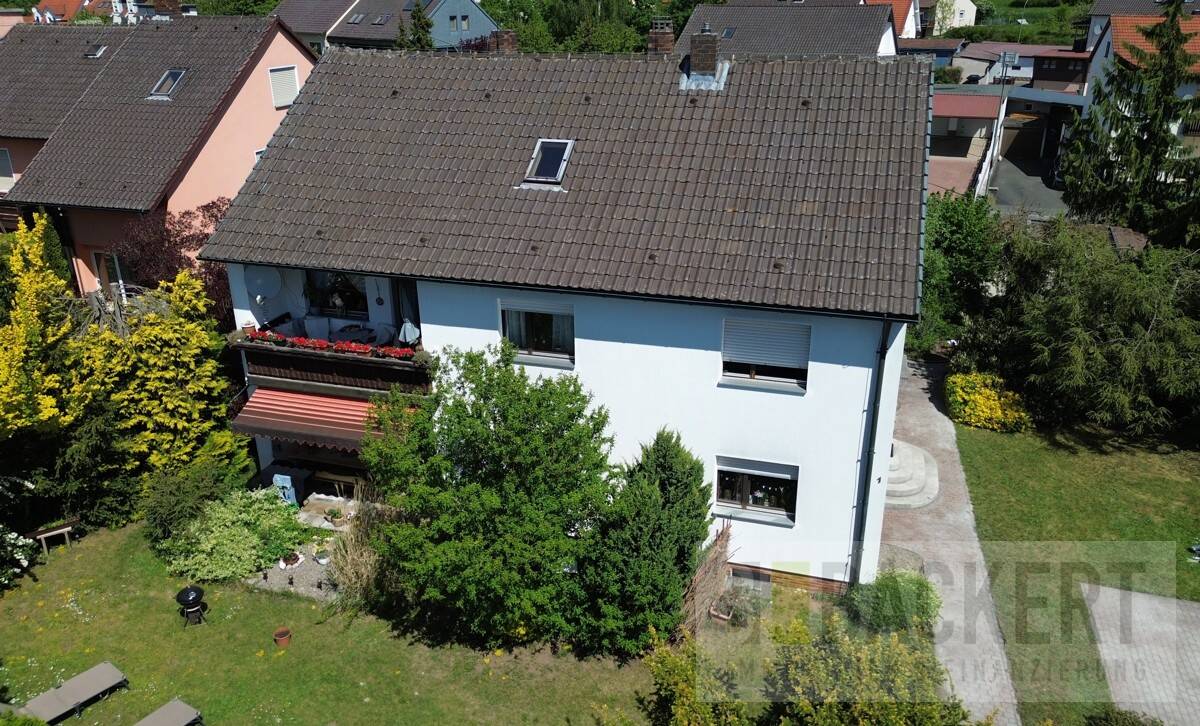 Großes Zweifamilienhaus sowie ein Baugrundstück für ein Mehrfamilienhaus als Zugabe!, 96224 Burgkunstadt