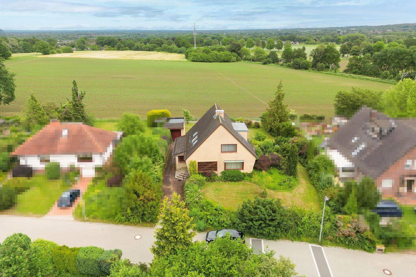 Wohnen mit Weite, Ruhe und Natur – Großzügiges Einfamilienhaus mit Einliegerwohnung in begehrter Lage von Fleestedt, 21217 Seevetal