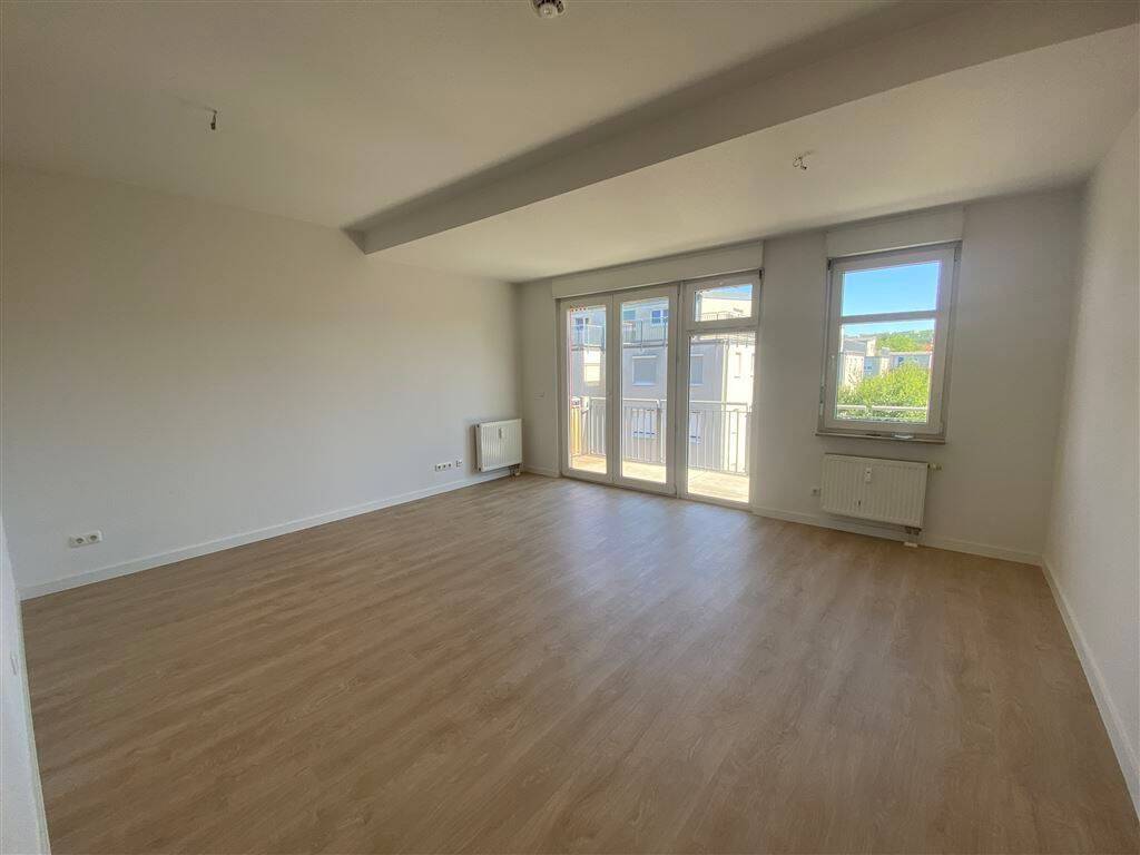 Erfurt* Karree am Südpark*renovierte 3 Zi.-Whg. *Balkon* sep. Küche* Wannenbad, 99096 Erfurt (Altstadt Brühlervorstadt Daberstedt Löbervorstadt Melchendorf)
