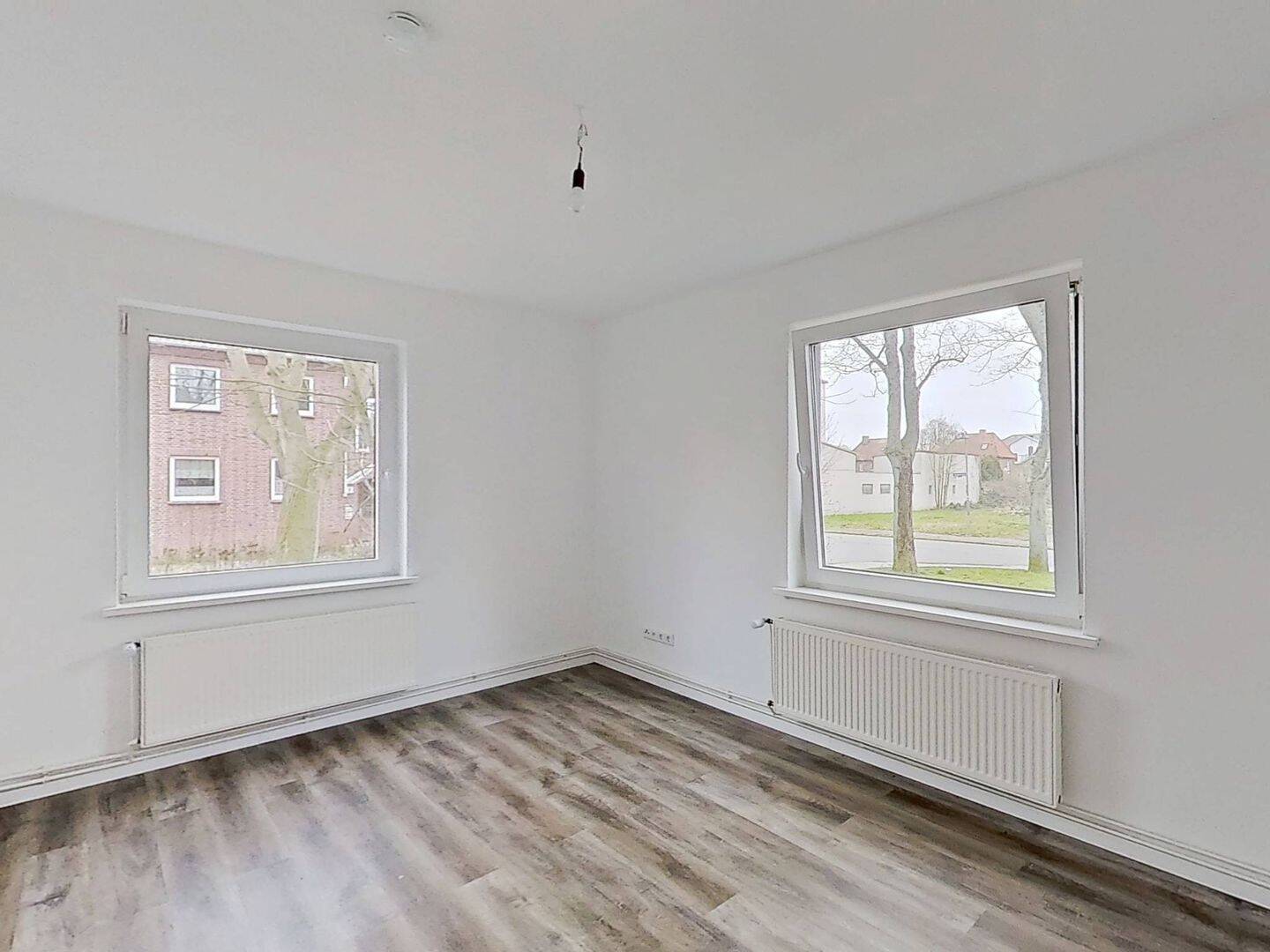 FRISCH RENOVIERT: moderne & helle 3-Zimmer-Wohnung mit Tageslichtbad, 26954 Nordenham