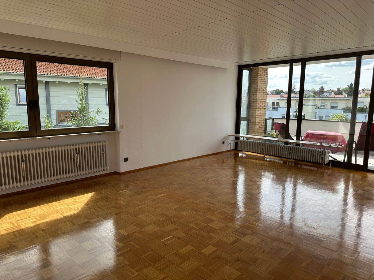 Lichtdurchflutete, attraktive Wohnung in Mainz-Finthen, 55126 Mainz (Finthen Layenhof)