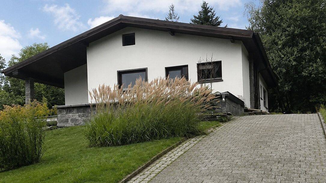Architektenhaus mit Charakter in Schleusingen – großzügiges Wohnen am Wald, zentral und ruhig gelegen, 98553 Schleusingen