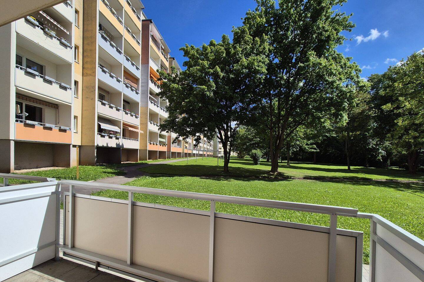 +++barrierearme Wohnung mit herrlicher Sonnenterrasse+++, 9337 Hohenstein-Ernstthal