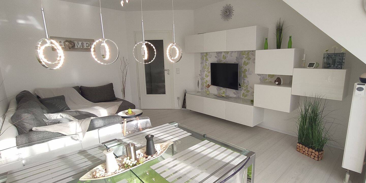 Voll möblierte & top moderne 2 Z. Wohnung, Tiefgarage Keller, 93326 Abensberg