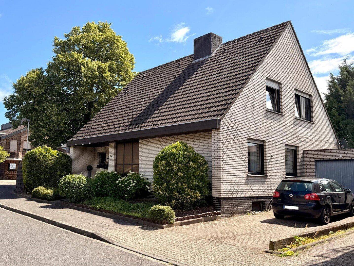 PROVISIONSFREI – Freist. Einfamilienhaus in Bestlage – Wohnen mit Garten auf attrakt. Eckgrundstück, 47665 Sonsbeck