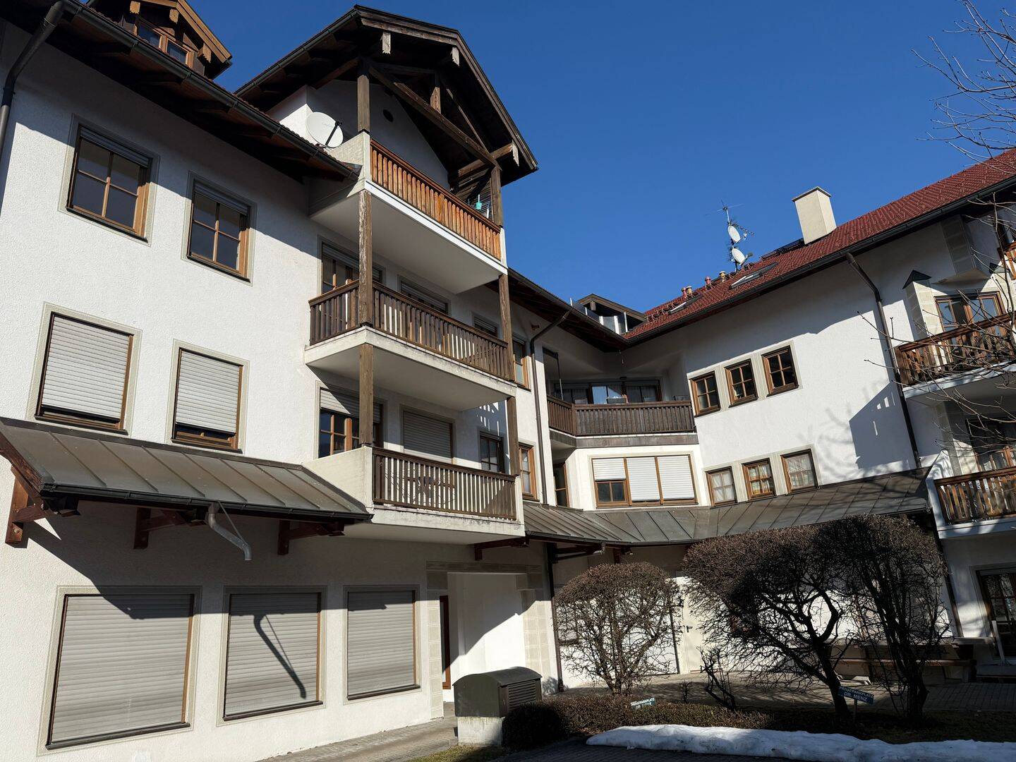 I. I. TEAM: Helle, ruhige 2-Zimmer-Wohnung, zentral mit Lift !, 83088 Kiefersfelden