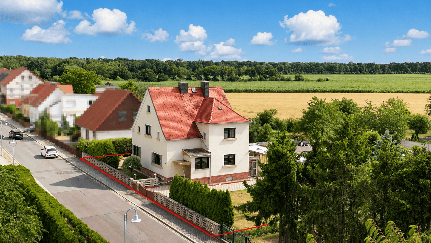 Familienhaus mit Weitblick, Pool und 905 m² Grundstück in Elbenau, 39218 Schönebeck (Elbe)