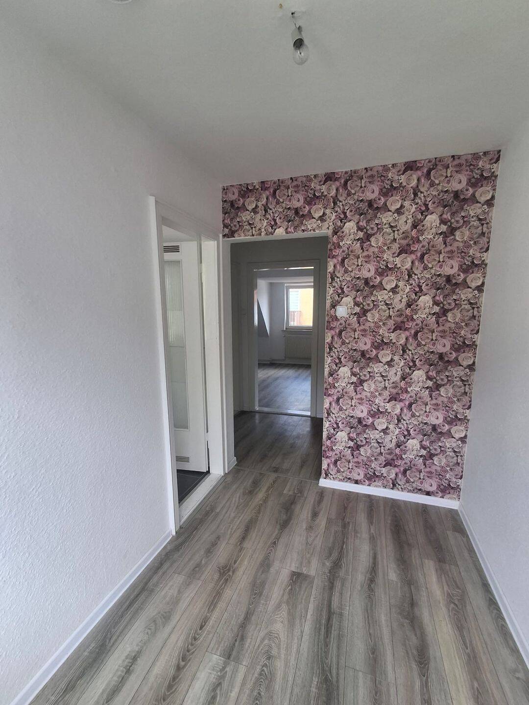 Charmante 1-Zimmerwohnung mit Balkon im Herzen von Bremerhaven, 27568 Bremerhaven (Lehe Mitte Überseehafen)