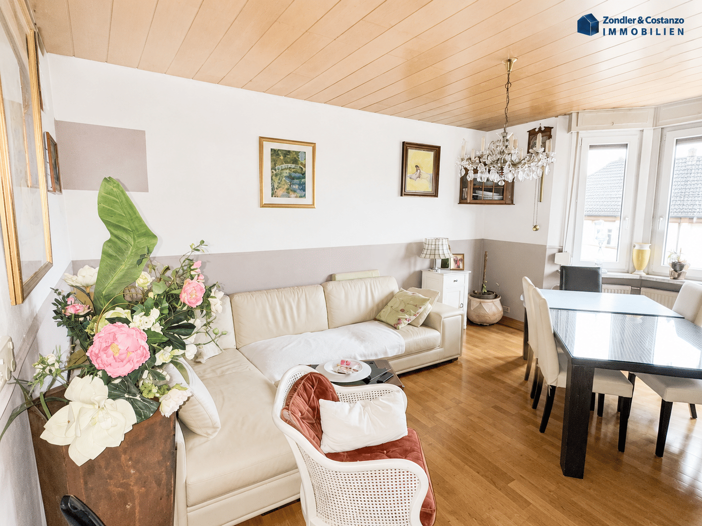 TOP! Gepflegte, geräumige 3-Zi.-Whg. mit 67,5 qm * TL-Bad * Veranda * freiwerdend!, 70327 Stuttgart