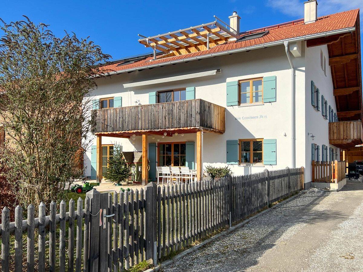 Traumwohnung am Schlossberg/Stephanskirchen: Dachterrasse, Blick, Ausstattung, Lage – einzigartig!, 83071 Stephanskirchen