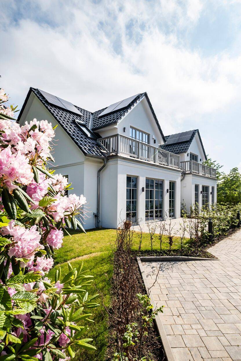 Ein Zuhause in Halstenbek — Doppelhaushälfte 2023 mit Kamin und Garten, A+, 25469 Halstenbek
