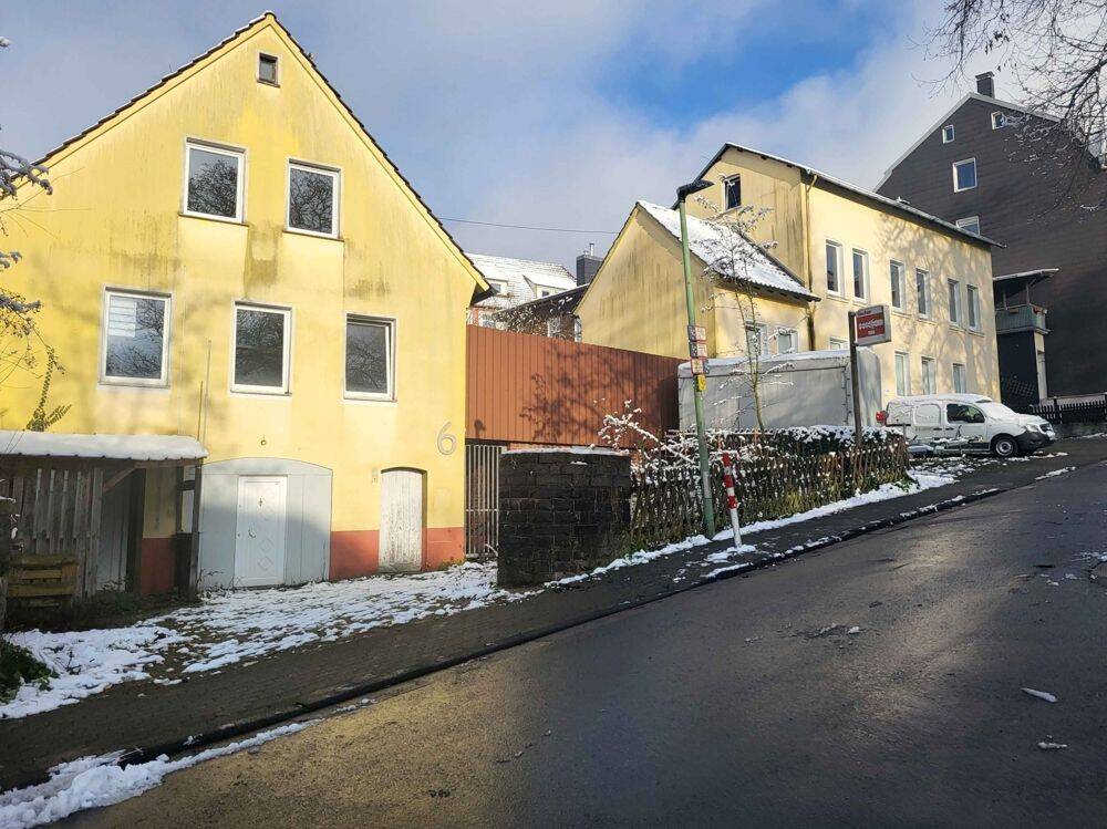 ZWANGSVERSTEIGERUNG: Gebäudekomplex, Produktionsgebäude u. 2 Gebäude mit Mischnutzung, 58509 Lüdenscheid