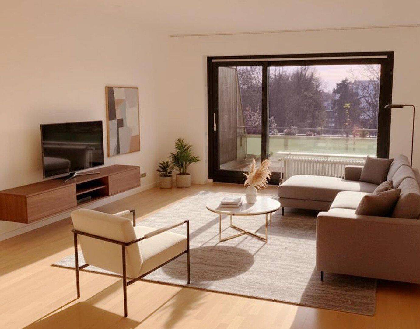 Hell, sonnig, ruhig und zentral – 2-Zimmer Wohnung im Herzen von Gröbenzell, 82194 Gröbenzell