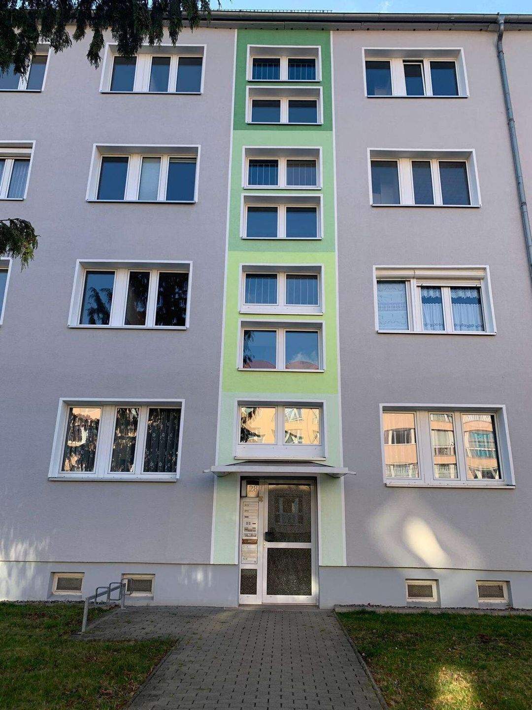 3-Zimmer-Eigentumswohnung mit großem Balkon und PKW-Stellplatz in Halberstadt, 38820 Halberstadt