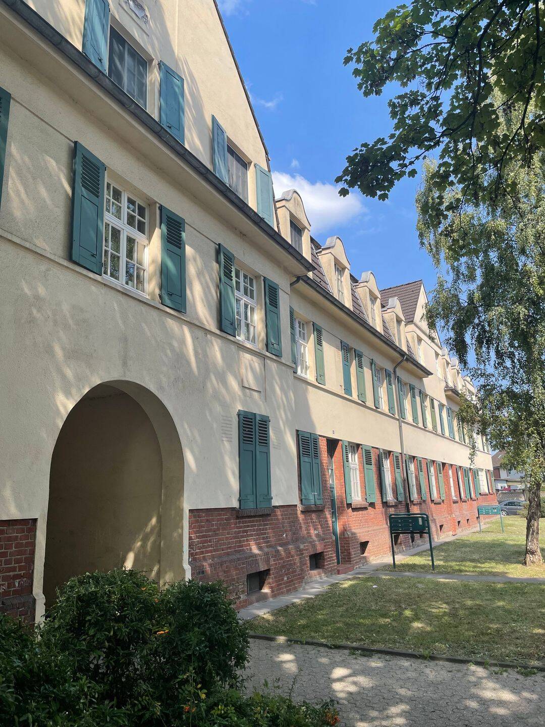 2-Zimmer Dachgeschosswohnung in historischer Siedlung, 47259 Duisburg (Huckingen Hüttenheim Mündelheim Ungelsheim Wanheim-Angerhausen)