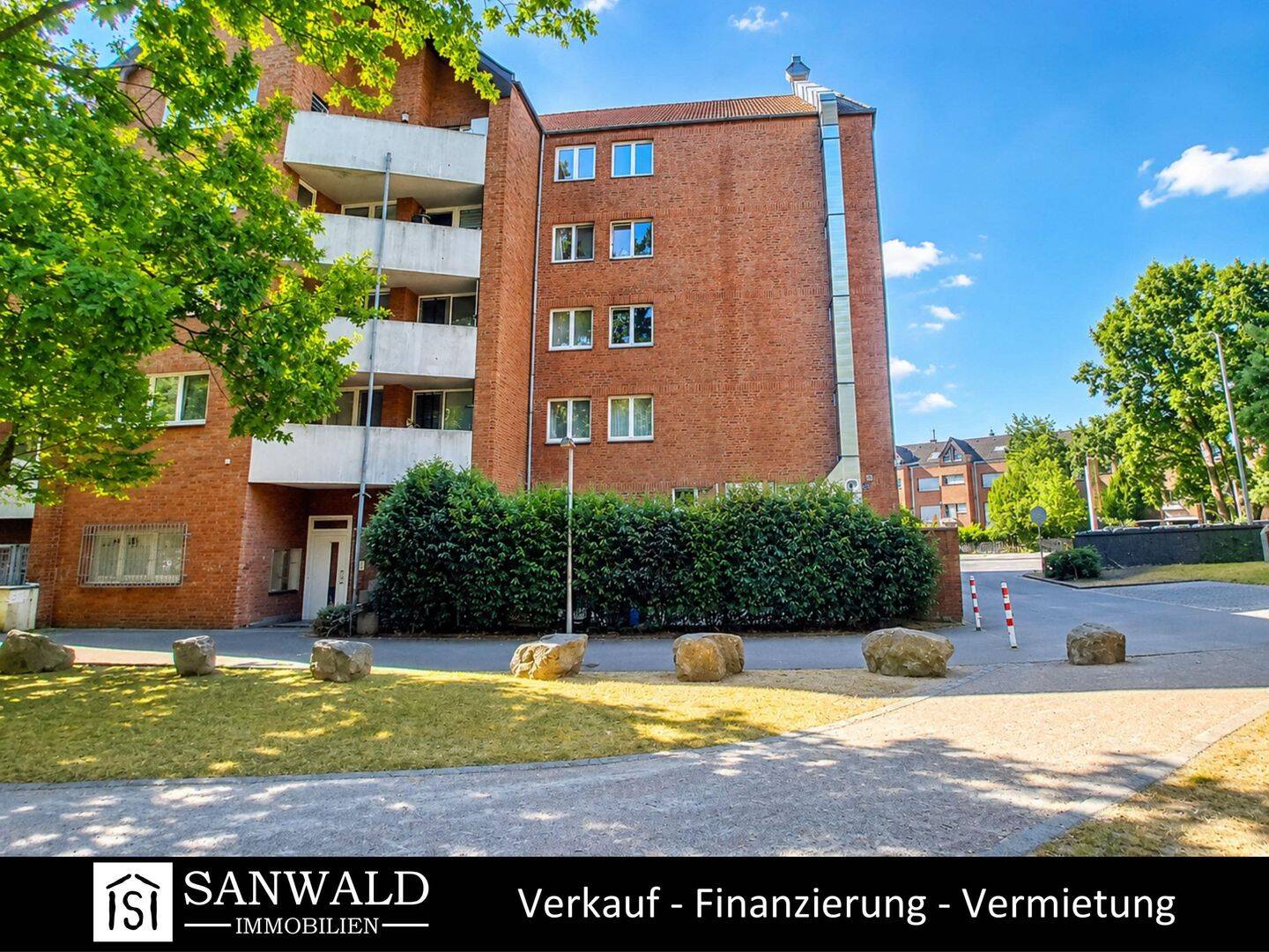 Neu renoviert! Helle 3,5-Zimmer-Wohnung mit Aufzug und Balkon, 41068 Mönchengladbach