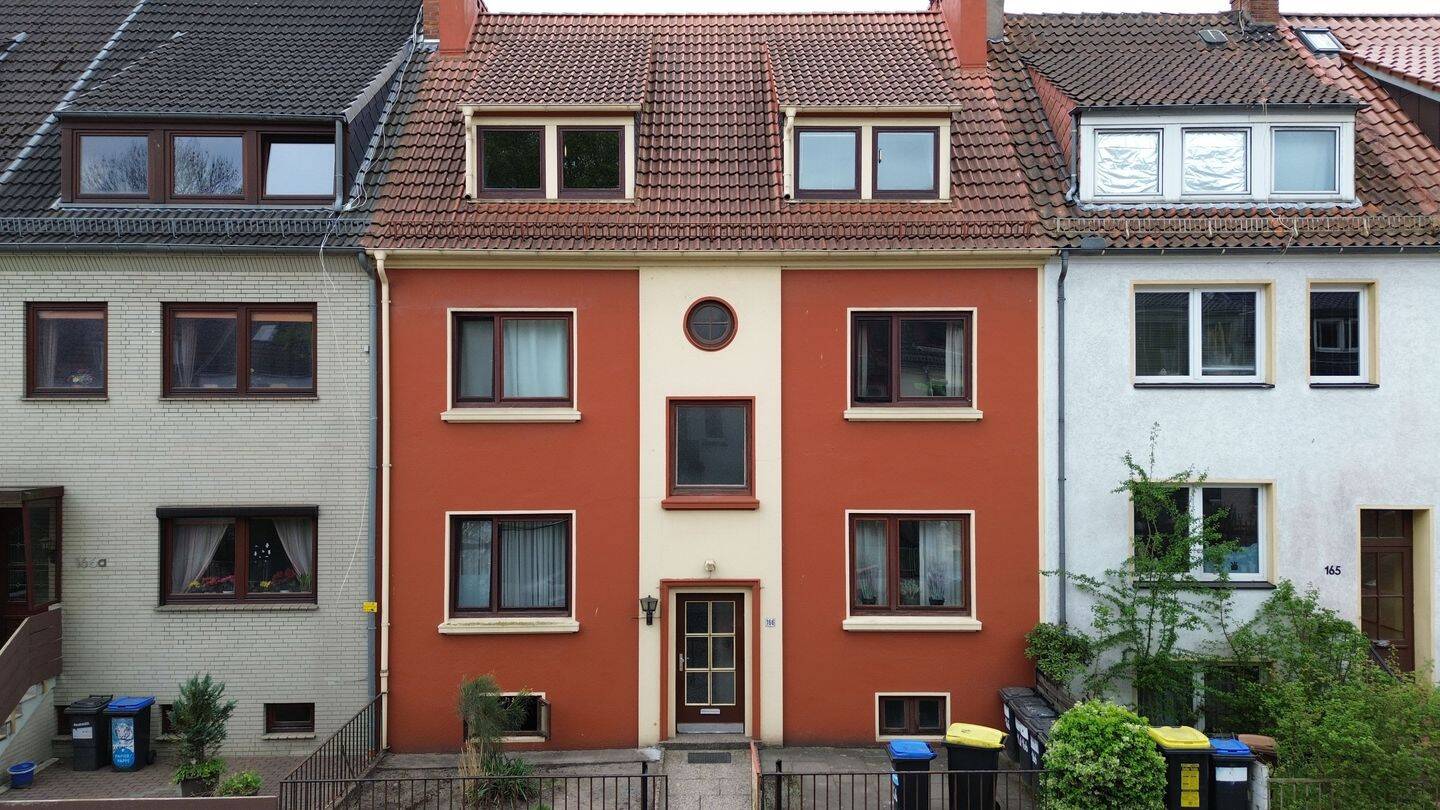 Seltene Gelegenheit: Vollständig mietfreies MFH mit großem Entwicklungspotenzial in Bremen, 28207 Bremen (Hastedt)