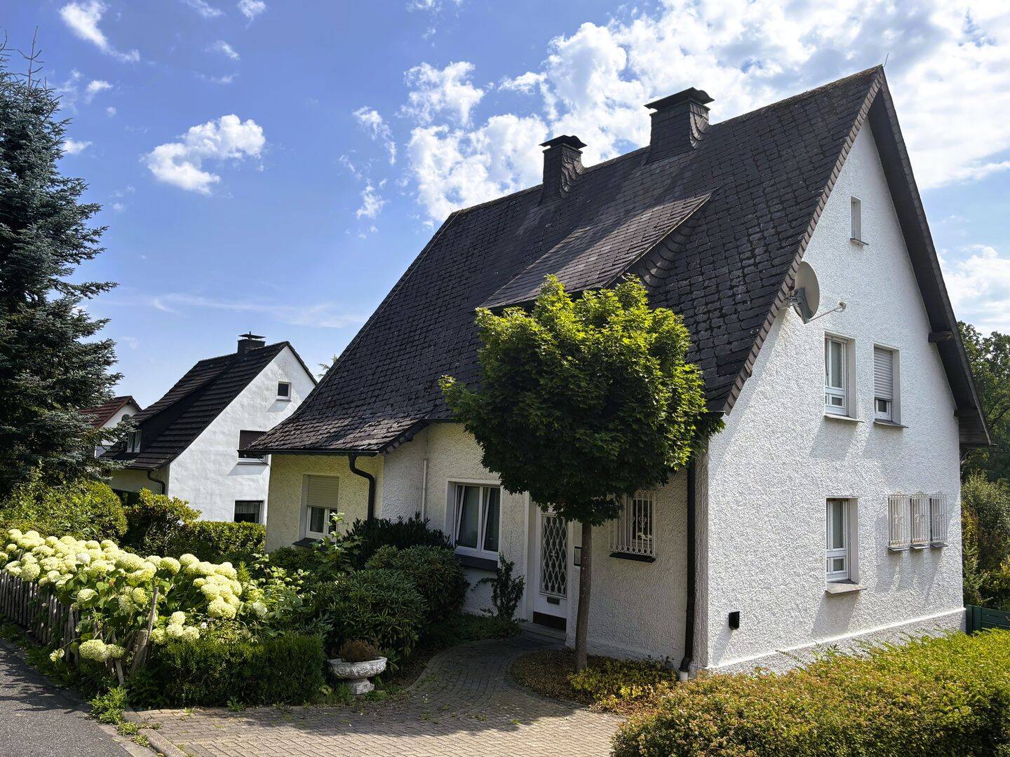 Charmantes ZFH mit großem Grundstück und vielseitigen Nutzungsmöglichkeiten, 59757 Arnsberg