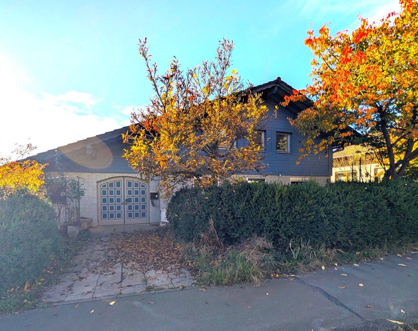 Großzügiges Einfamilienhaus mit Einliegerwohnung, Wintergarten und großem Garten, 35110 Frankenau