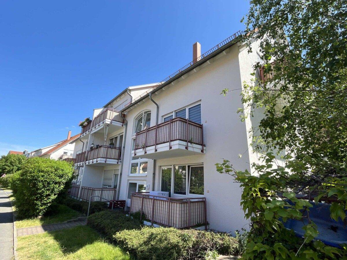 Dresden-Weißig: 2-Zi.-Wohnung mit Balkon, 1328 Dresden