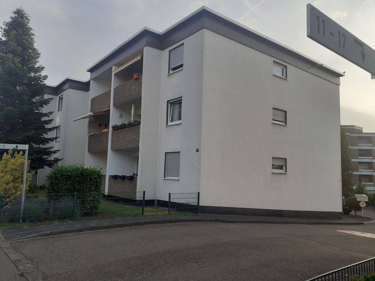 Frisch sanierte 3-Zimmer Wohnung Loggia 78qm Bergisch Gladbach, 51469 Bergisch Gladbach