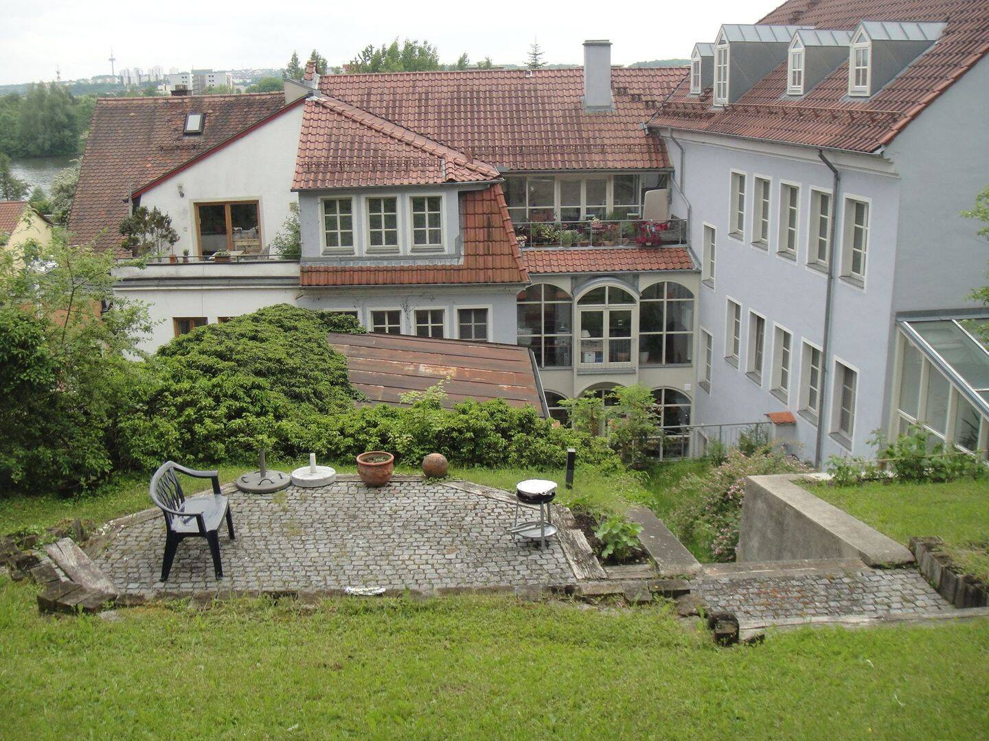 Ruhiges Wohnen in individueller Umgebung, 93059 Regensburg