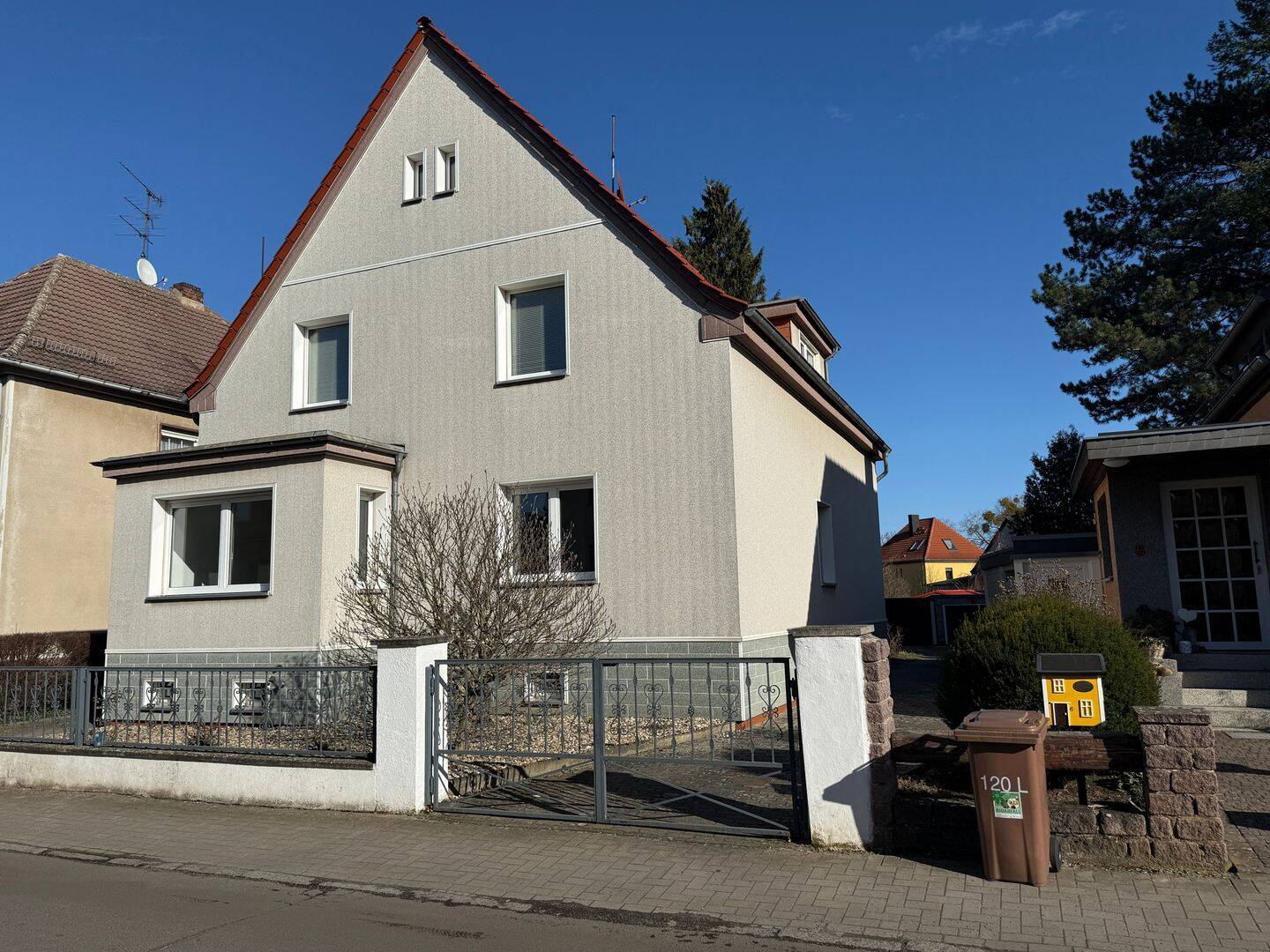 Domblick, tolle Lage, innenstadtnah, erschwinglich. Platz für die ganze Familie und (wenn gewünscht) auch für Ihr Büro., 39116 Magdeburg (Beyendorfer Grund Lemsdorf Ottersleben Sudenburg)